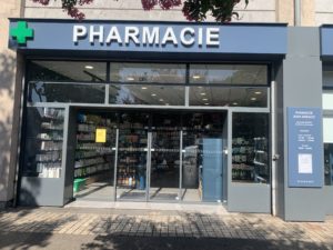 devanture Pharmacie Lyon huitième arrondissement
